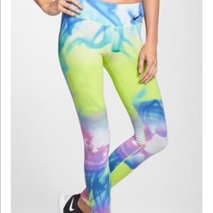 Nike “Legendary” leggings Lava Volt Dri-FIT